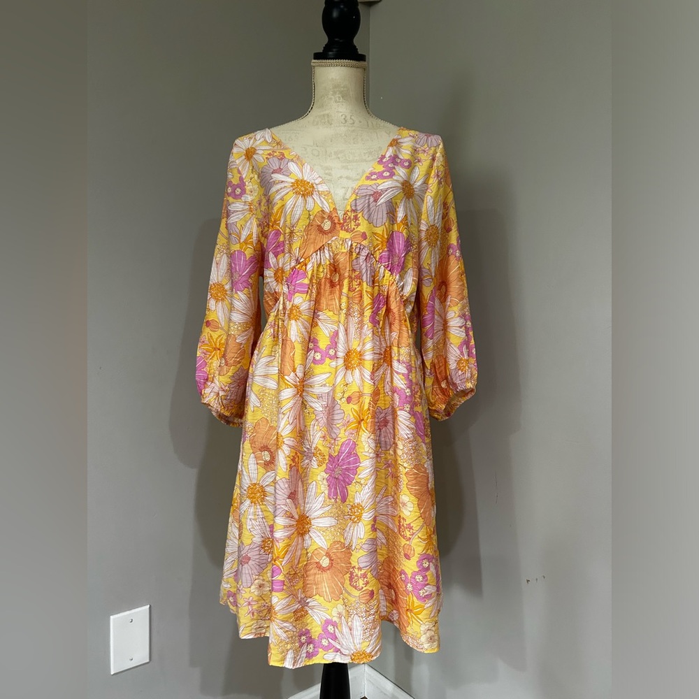 H&M V-Neck Multicolor Floral Dress